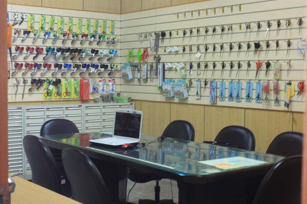 日本の美の供給の眉毛のピンセットマニキュアキューティクルシザー問屋・仕入れ・卸・卸売り