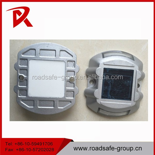 solar road stud