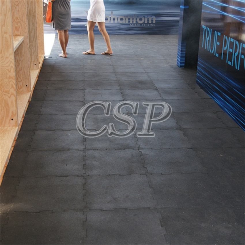 アンチスリップラバーマット高品質/' interlockingゴム床材/黒とカラフルな斑点ゴム床材 問屋・仕入れ・卸・卸売り