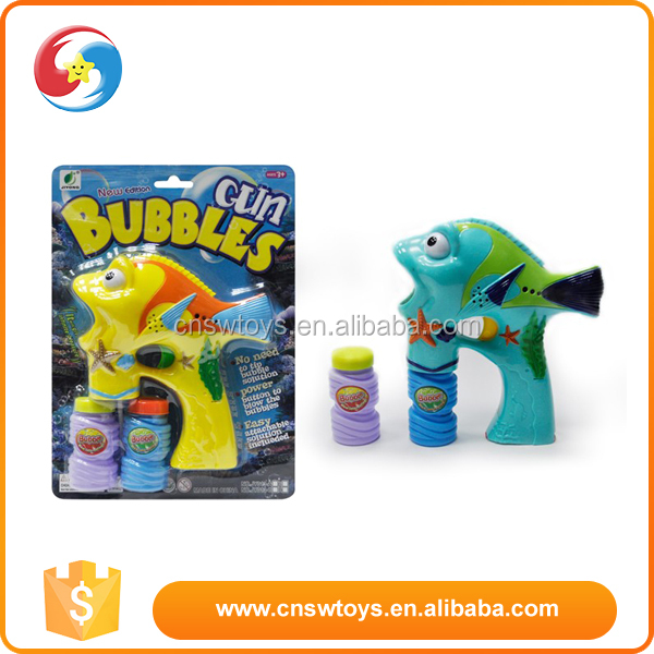 A competitive price children to play with plastic fish bubble gun