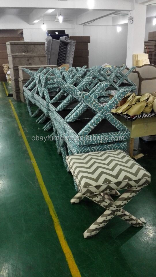 フレンチスタイルの家具製造販売業のくぎの頭をトリム断脚フレーム木製ベッドスツール仕入れ・メーカー・工場