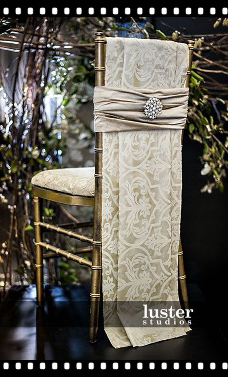 ロマンチックな花嫁を行うには装飾椅子サッシ用キアヴァリ椅子仕入れ・メーカー・工場