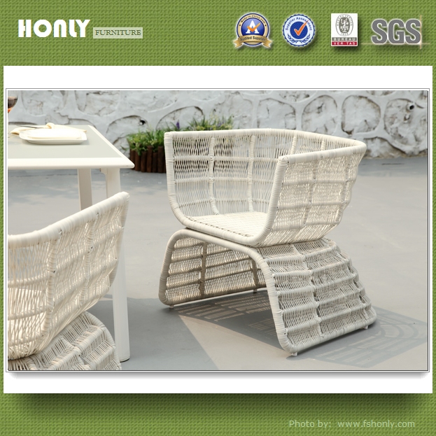 Morden metal dining table set foshan white rattan dining table set glass top
