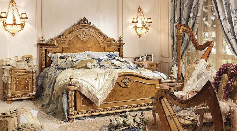 Style royal européenne sculpté à la main en bois de chambre à ... Chambre a coucher italienne de luxe