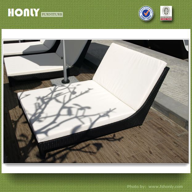 Double outdoor beach poolside Aluminum rattan chaise sun lounger