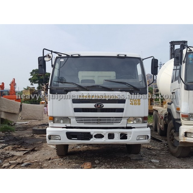 Nissan UD Dump Truck_02.jpg