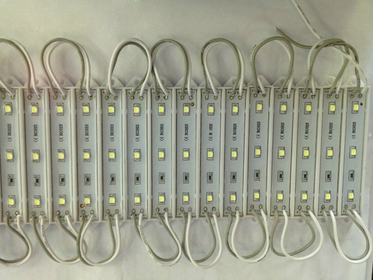 工場供給卸売3528tupe赤3in1のledモジュール仕入れ・メーカー・工場