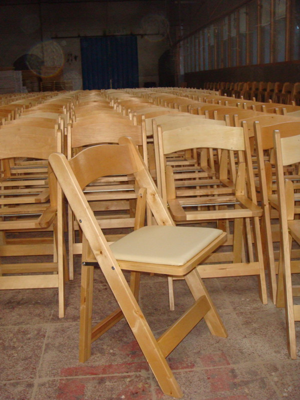 木の折りたたみ椅子パッド入りの樹脂/木製折りたたみ椅子問屋・仕入れ・卸・卸売り