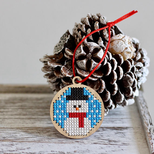 snowman cross stitch.jpg
