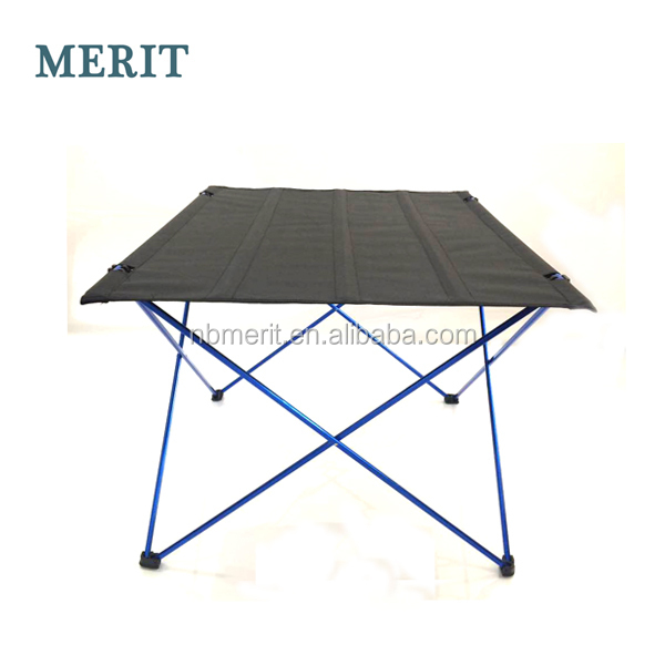 小さな折り畳み式のアルミ製ピクニック旅行のための屋外のキャンプテーブル仕入れ・メーカー・工場