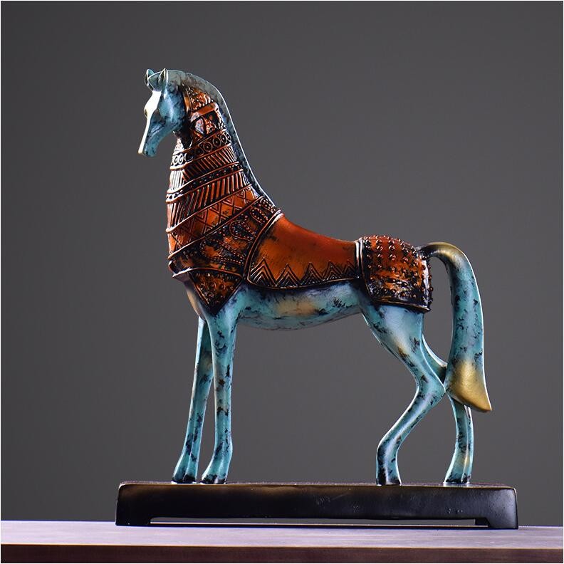 horse figurine.jpg