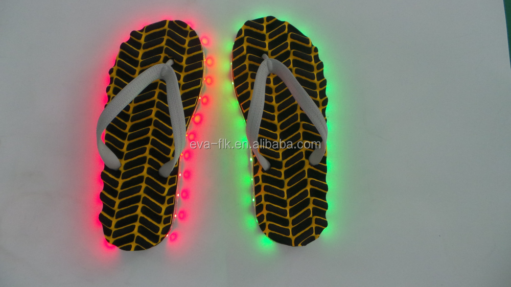 2014 New Fashion Men And Women LED Flashing Flip Flops /Light Up Flip