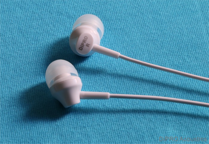 High Quality in-ear earphones with MIC for mobile phone earphone Wholesale