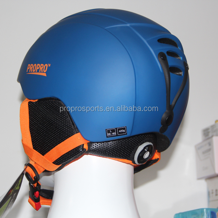 新しい超2015ライト、 高品質冬の雪のローラースケートのヘルメットスポーツヘルメット仕入れ・メーカー・工場