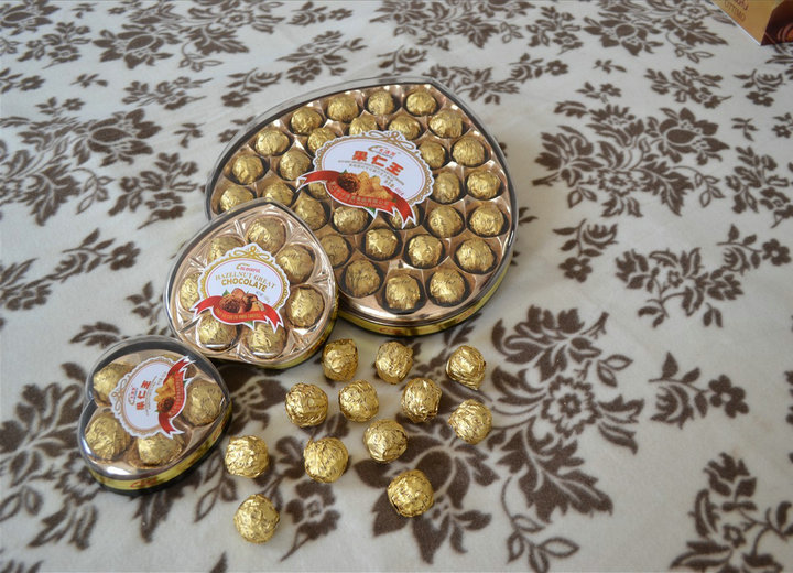 Customized golden nuts chocolate
