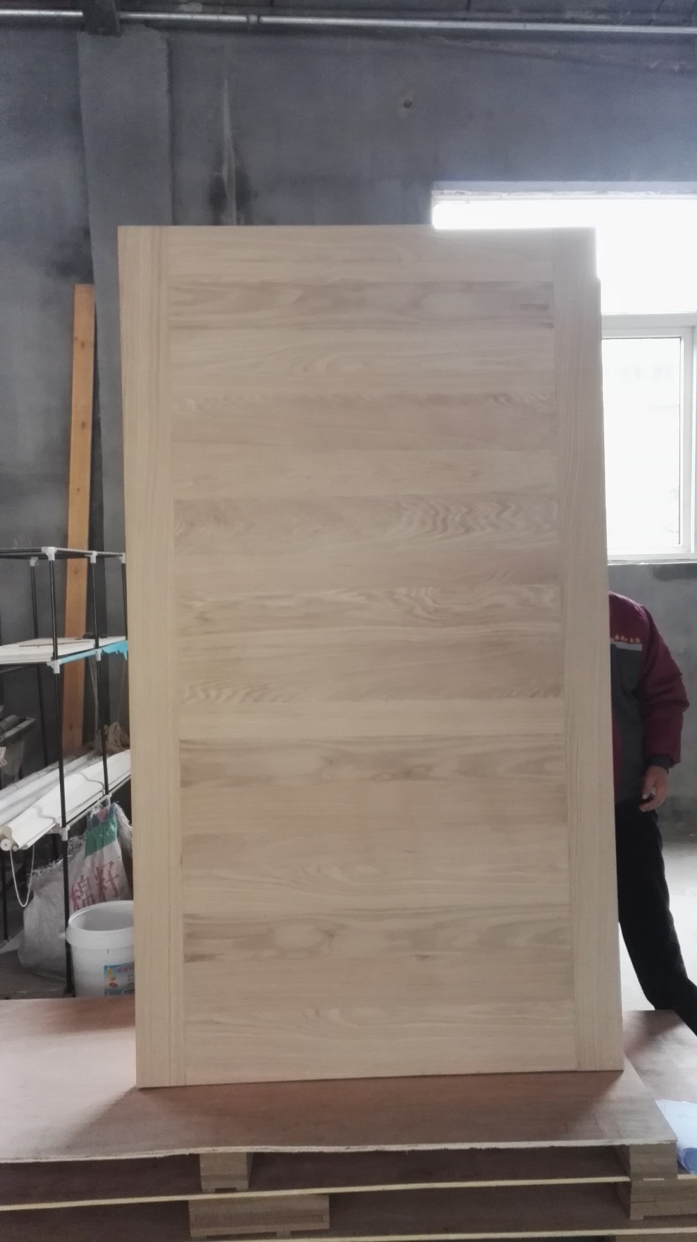 No paint-Oak veneer panel barn door