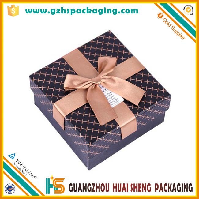 cheap design custom paper wedding gift box wholesale