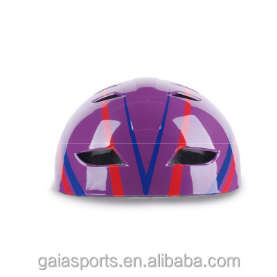 カスタマイズされた新しいスケートのヘルメットスケートボードのヘルメット仕入れ・メーカー・工場