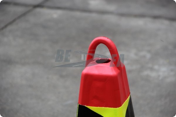 着色されたエヴァフラット黒ベース500/700mm高さ交通安全コーン( dh- など- 50/70年代)問屋・仕入れ・卸・卸売り