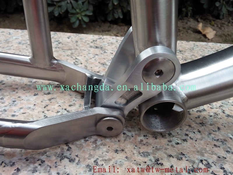 Titanium suspension bike frame41.jpg