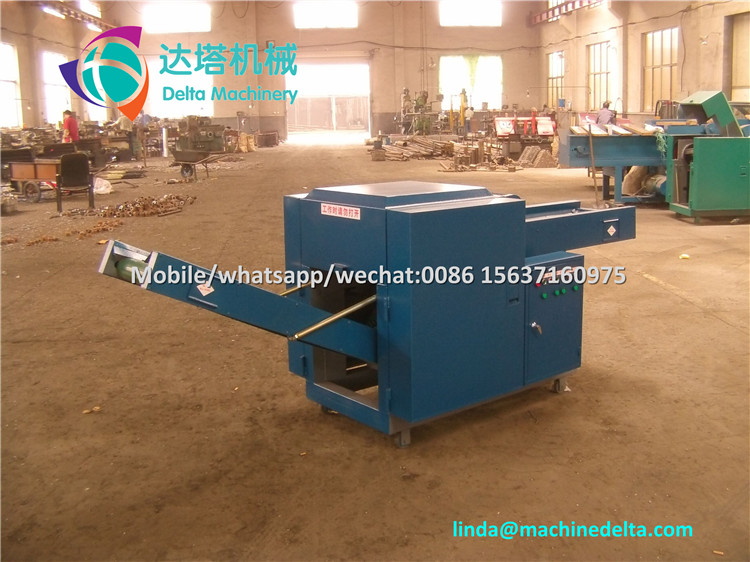 details of cloths cutting machine