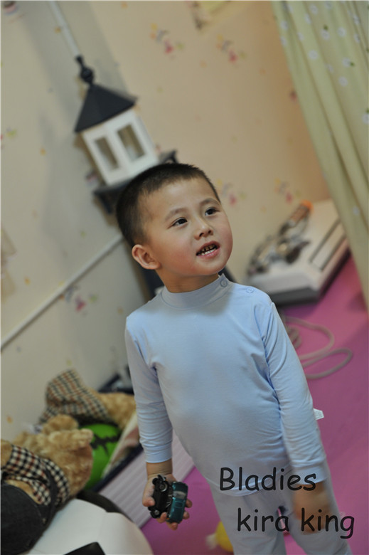竹の赤ちゃんの男の子の子供服快適な子供自宅の下着セット仕入れ・メーカー・工場