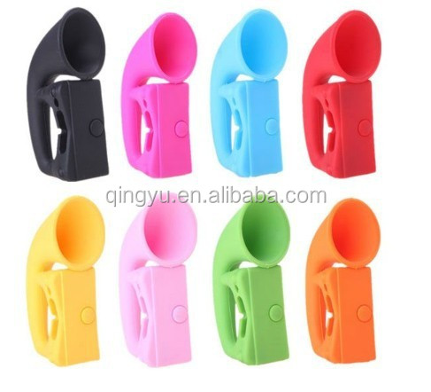 172519501_2012_new_arrival_horn_silicone_speakers_for_iphone_s.jpg