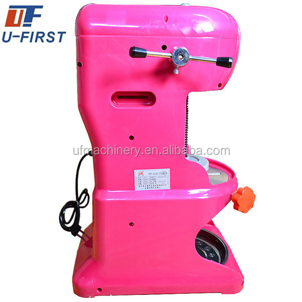 Ice block crushing machine