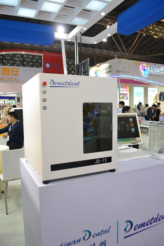 Demetdent歯科フライス盤、cadカム5 AxisJD-T5、ハイテク、フル-自動とユーザーフレンドリーな仕入れ・メーカー・工場