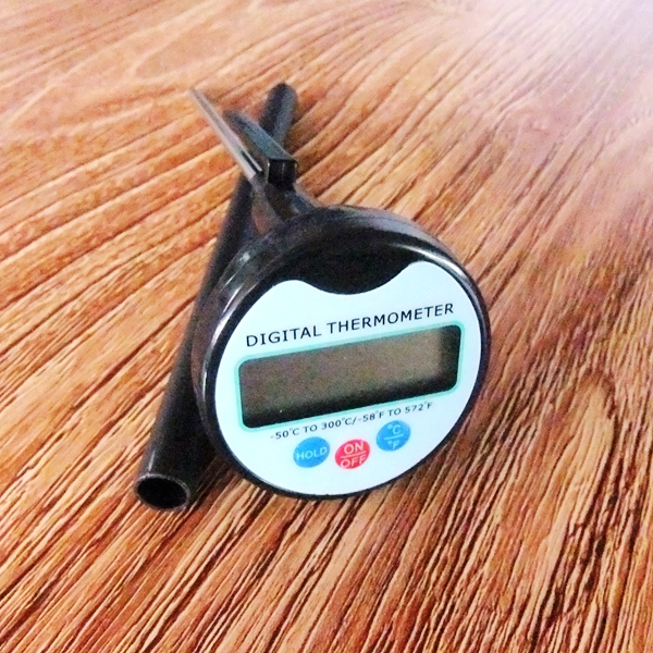 温度センサー理論や家庭の使用状況2014年新しいデザインの液晶デジタルプローブ肉温度計のサプライヤ問屋・仕入れ・卸・卸売り