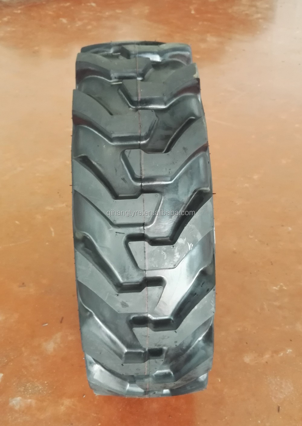 プロモーションotr r4トラクタータイヤ16.9 28 16.9-28 12.5/80-18 17.5l-24 19.5 14-17.5 19.5l-24 17.5 × 24オフロードバックホウローダタイヤ仕入れ・メーカー・工場