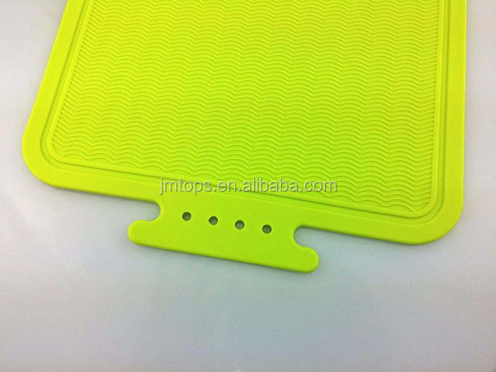 silicone cuting board big 3.jpg