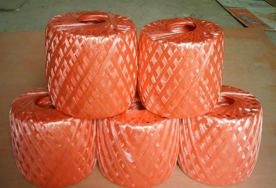 色のプラスチック製の3ストランド撚りのpeuv保護付ロープと防水仕入れ・メーカー・工場