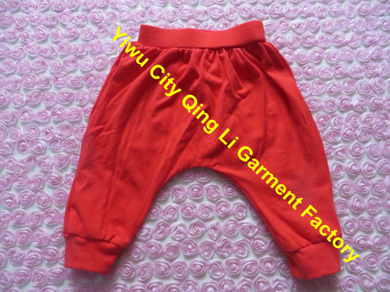 最新の赤ちゃんの女の子の夏の愛らしいデザインフリルの服新生児子供たち赤綿ダブルフリルショートパンツ仕入れ・メーカー・工場