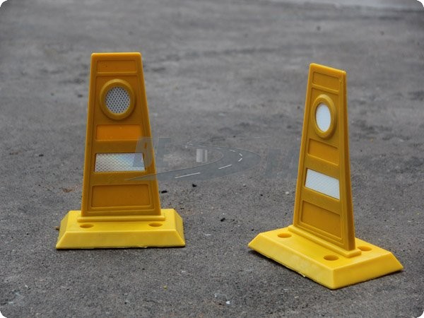 黄色の色高さ300ミリメートル柔軟なpuプラスチック交通道路レーンディバイダー/障壁( dh- 300/302)問屋・仕入れ・卸・卸売り