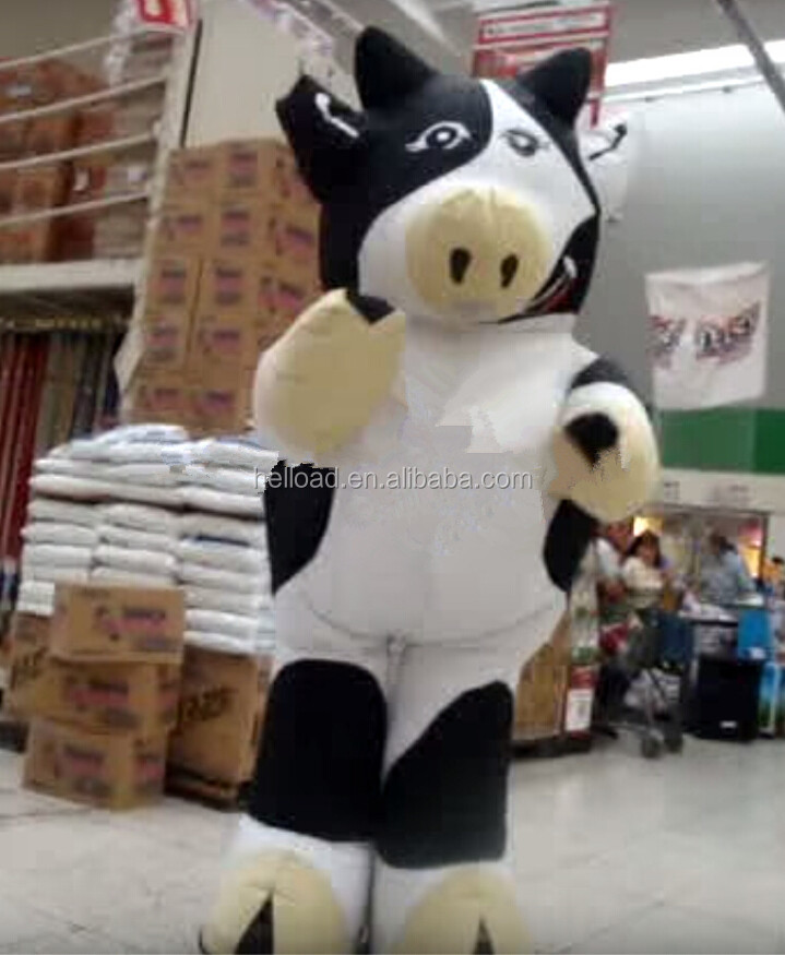 白と黒の広告のためのインフレータブル牛のマスコットの衣裳仕入れ・メーカー・工場
