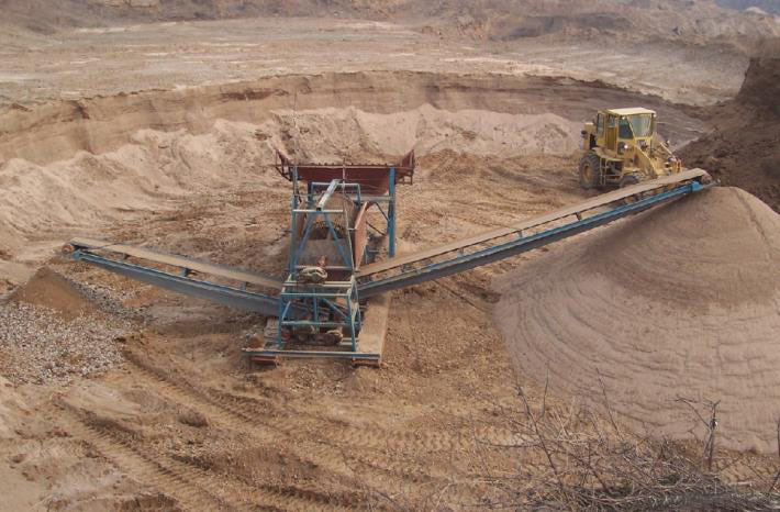 鉱山機械ゴムベルトコンベアのための石と砂仕入れ・メーカー・工場
