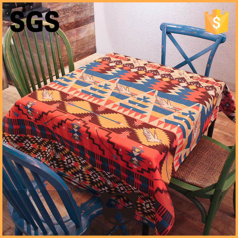 着色されたインドの熱い販売のコンパスデザインのテーブルクロス、 リネン刺繍のテーブルクロスパーティーのために美しさ、 結婚式のためのリネンのテーブルクロス仕入れ・メーカー・工場