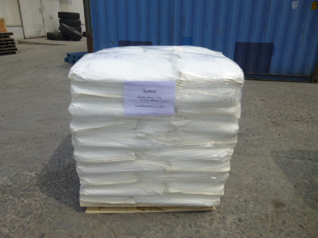 natural xylitol sugar as good food sweetener