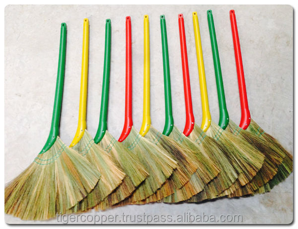 ベトナム草ほうきプラスチック製のハンドル付き/室内ほうき/清掃ほうき問屋・仕入れ・卸・卸売り