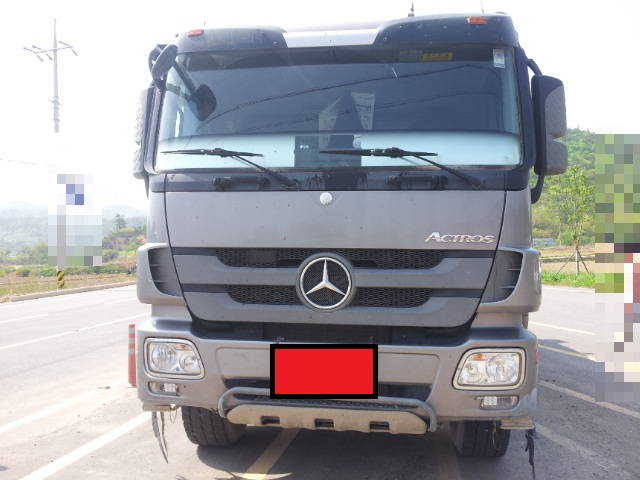 Mercedes commercial trucks 3848 #3