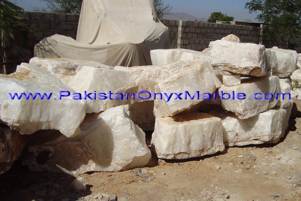 pure-white-afghanistan-onyx-01.jpg