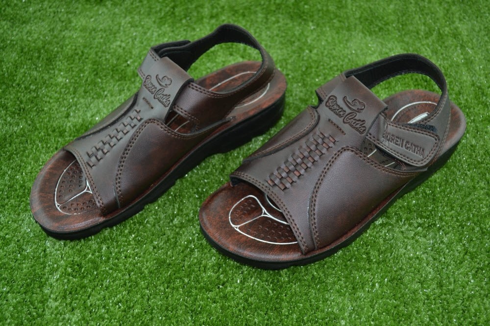 ... Wholesale Leather Men's Sandals Low Price Summer Shoes Beach Sandals