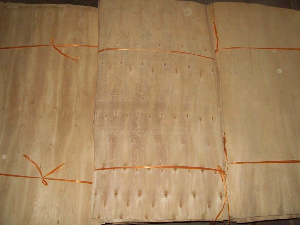 コアベニヤからユーカリ木材で厚さ1.7ミリメートル 問屋・仕入れ・卸・卸売り