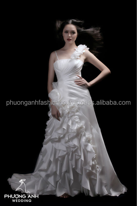 新しいスタイルの魅力的なpa11-018フラワーストラップサテンのウェディングドレスの花嫁衣装問屋・仕入れ・卸・卸売り