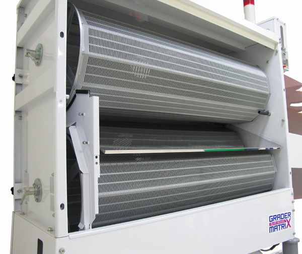 High quality grain grader made in Japan equipped with sample slot