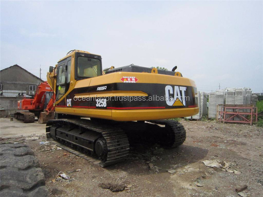 CAT 325B (2).jpg